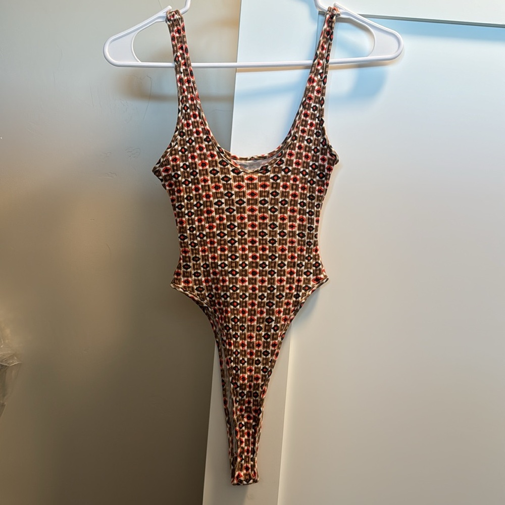 THAT BODY - ‘SHAPES’ - Picture 4 of 6